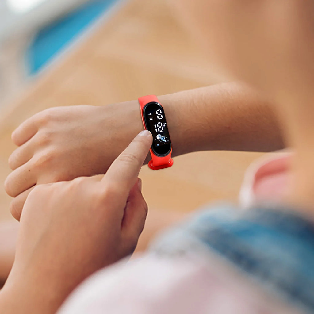 Smartwatch Kawaii para Crianças — Resistente à Água, Desporto e Digital para Rapazes e Raparigas